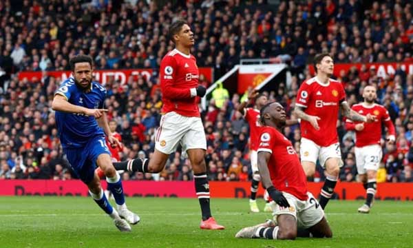 Man Utd bị Everton cầm hoà