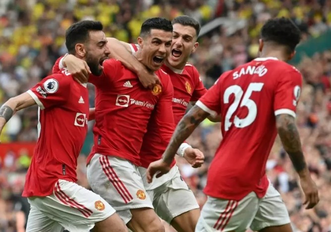 Ronaldo hứa chắc nịch MU, Man City bán Jack Grealish