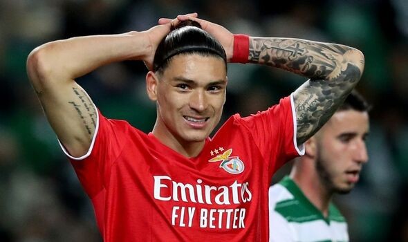 Chuyển nhượng cầu thủ Ngoại hạng Anh