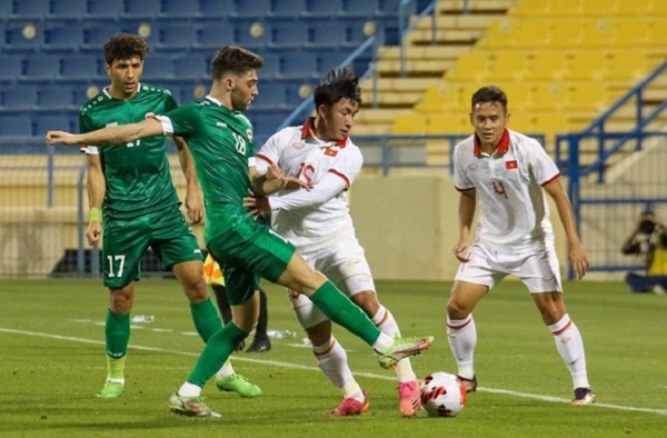 U23 Việt Nam thua đậm ở trận đầu tiên dưới thời HLV Troussier